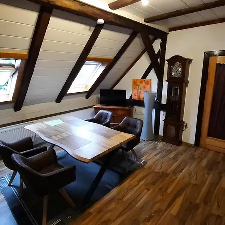 Апартаменты Zum Holzwurm